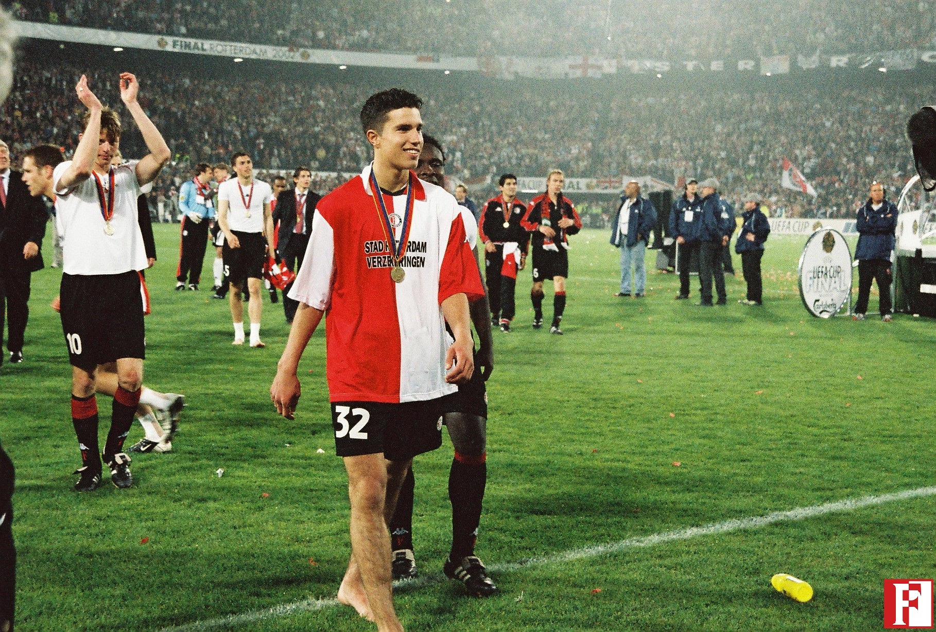 UEFA-cup-2001-2002-2002-05-08-Feyenoord-Borussia-Dortmund-3-2-PB-4.jpg